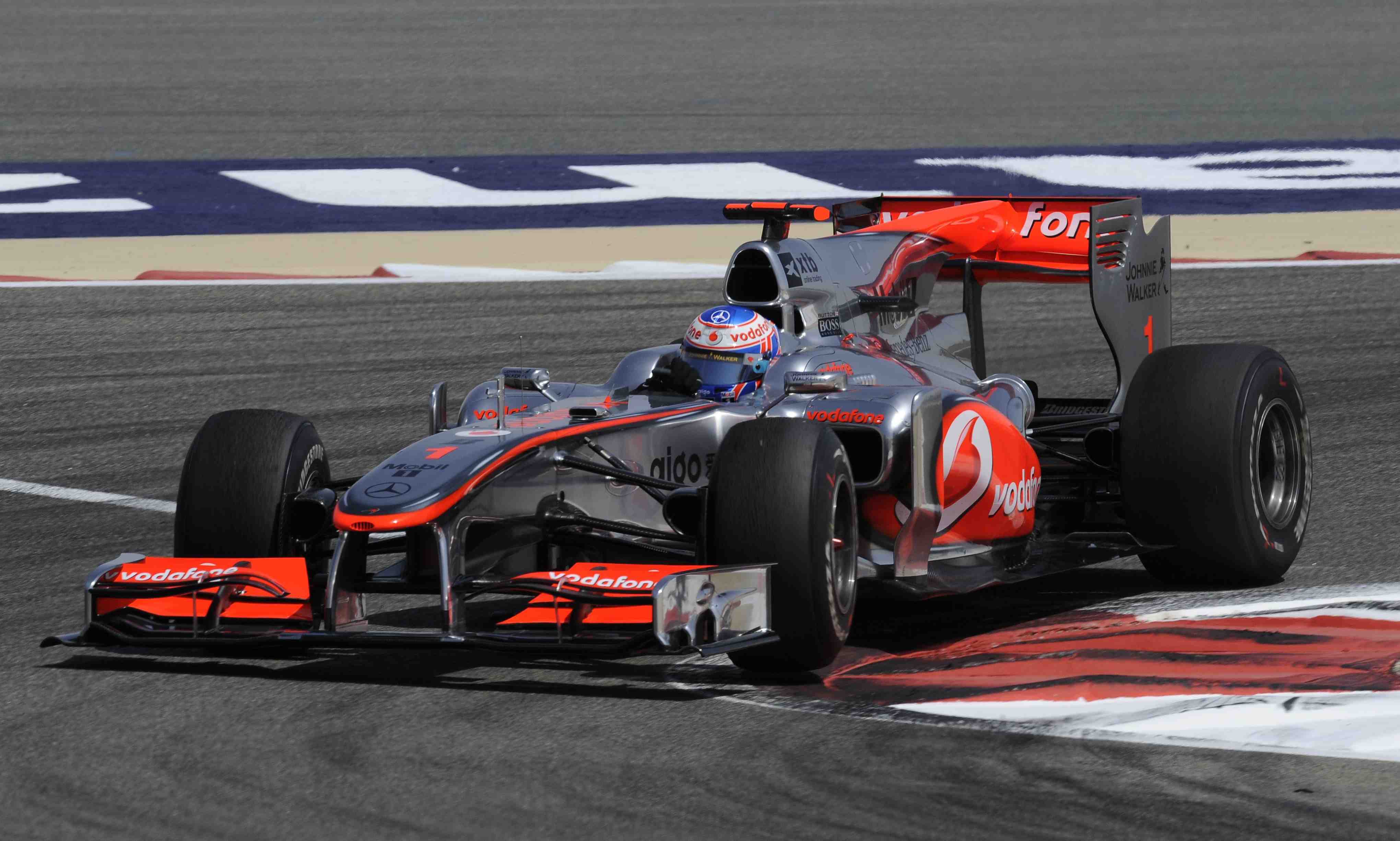 Whincup and Button to swap rides at Albert Park Whincup and Button to swap rides at Albert Park