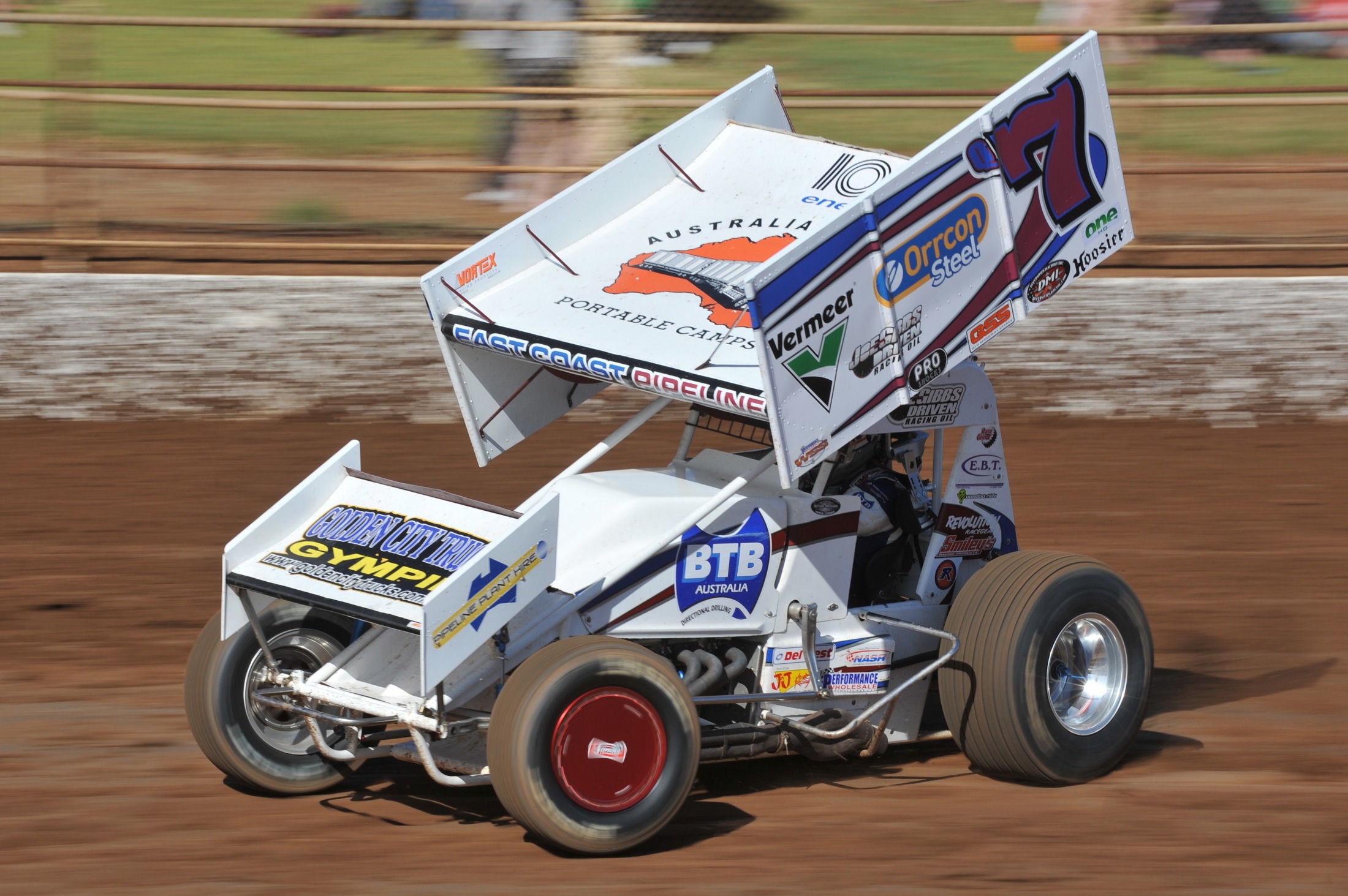 Farr wins Queensland Sprintcar Title Farr wins Queensland Sprintcar Title