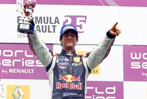 Daniel Ricciardo wins Race 1 in Hungary Daniel Ricciardo wins Race 1 in Hungary