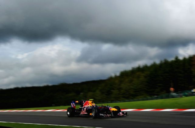 Webber takes pole in mixed qualifying Webber takes pole in mixed qualifying
