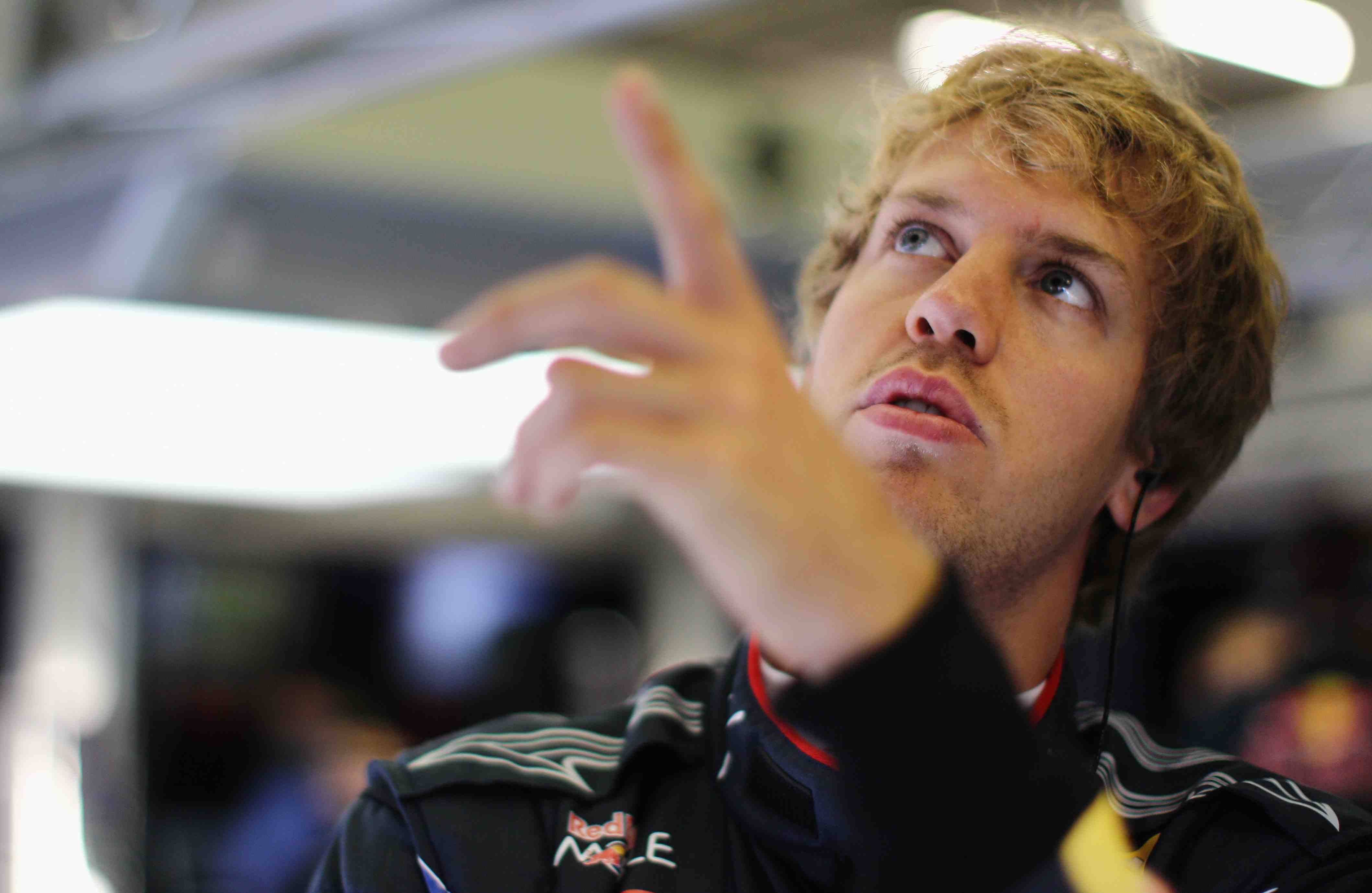 Vettel apologies to Button for Spa incident Vettel apologies to Button for Spa incident