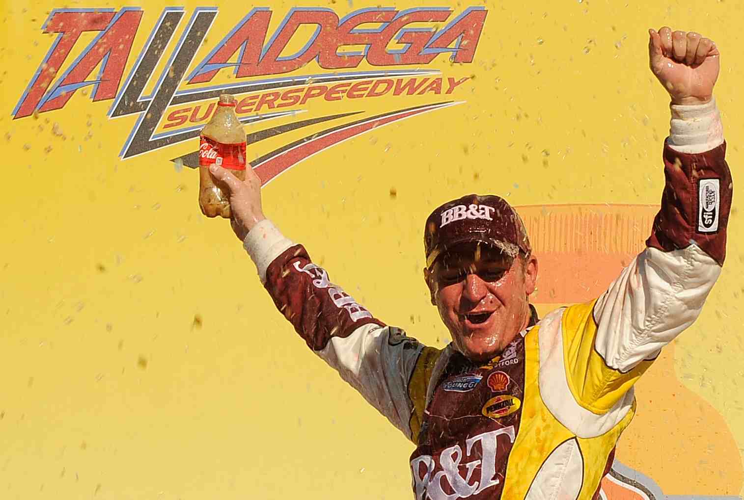 Chase heats up as Bowyer takes victory Chase heats up as Bowyer takes victory