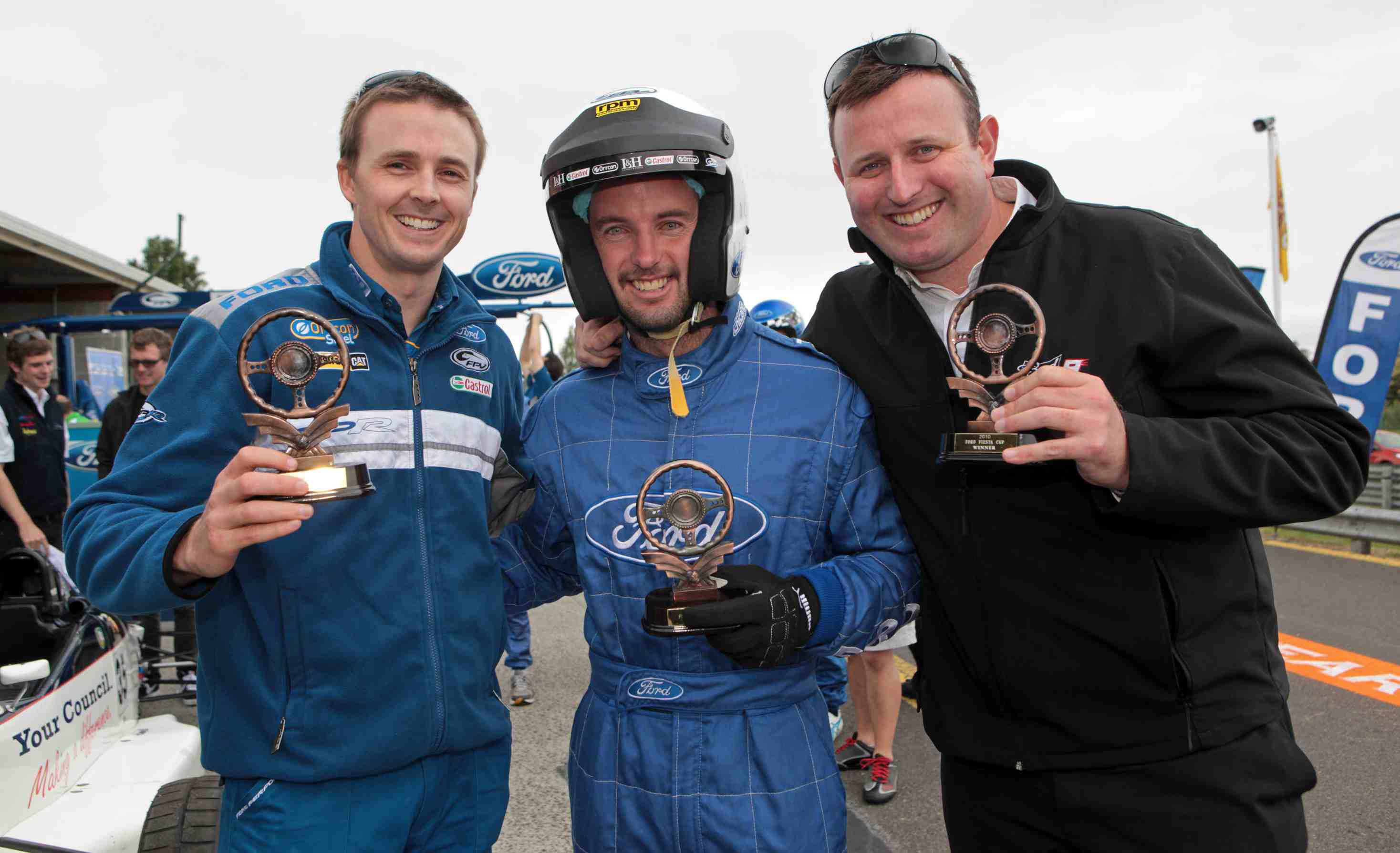 AFL and motor racing collide at Sandown AFL and motor racing collide at Sandown