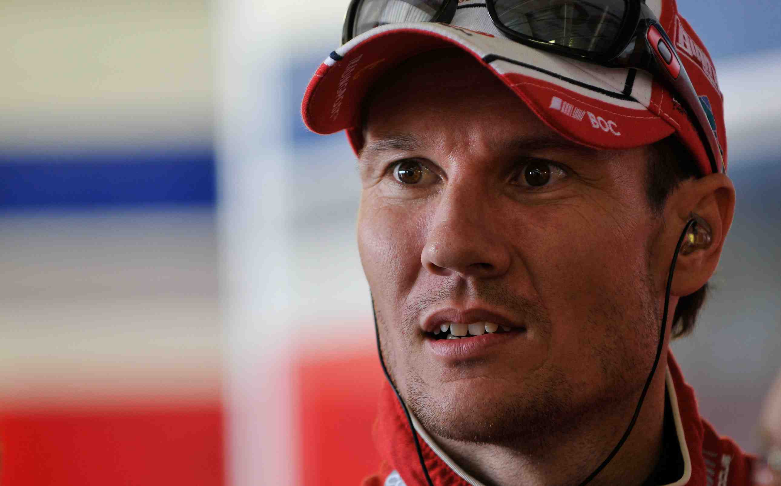 V8 fraternity throws support behind Richards V8 fraternity throws support behind Richards