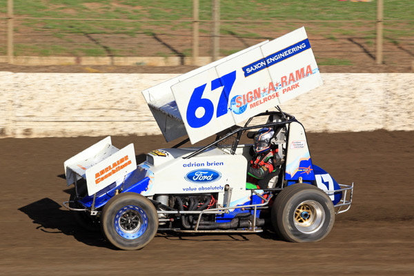 Tim Slade takes to the dirt track Tim Slade takes to the dirt track
