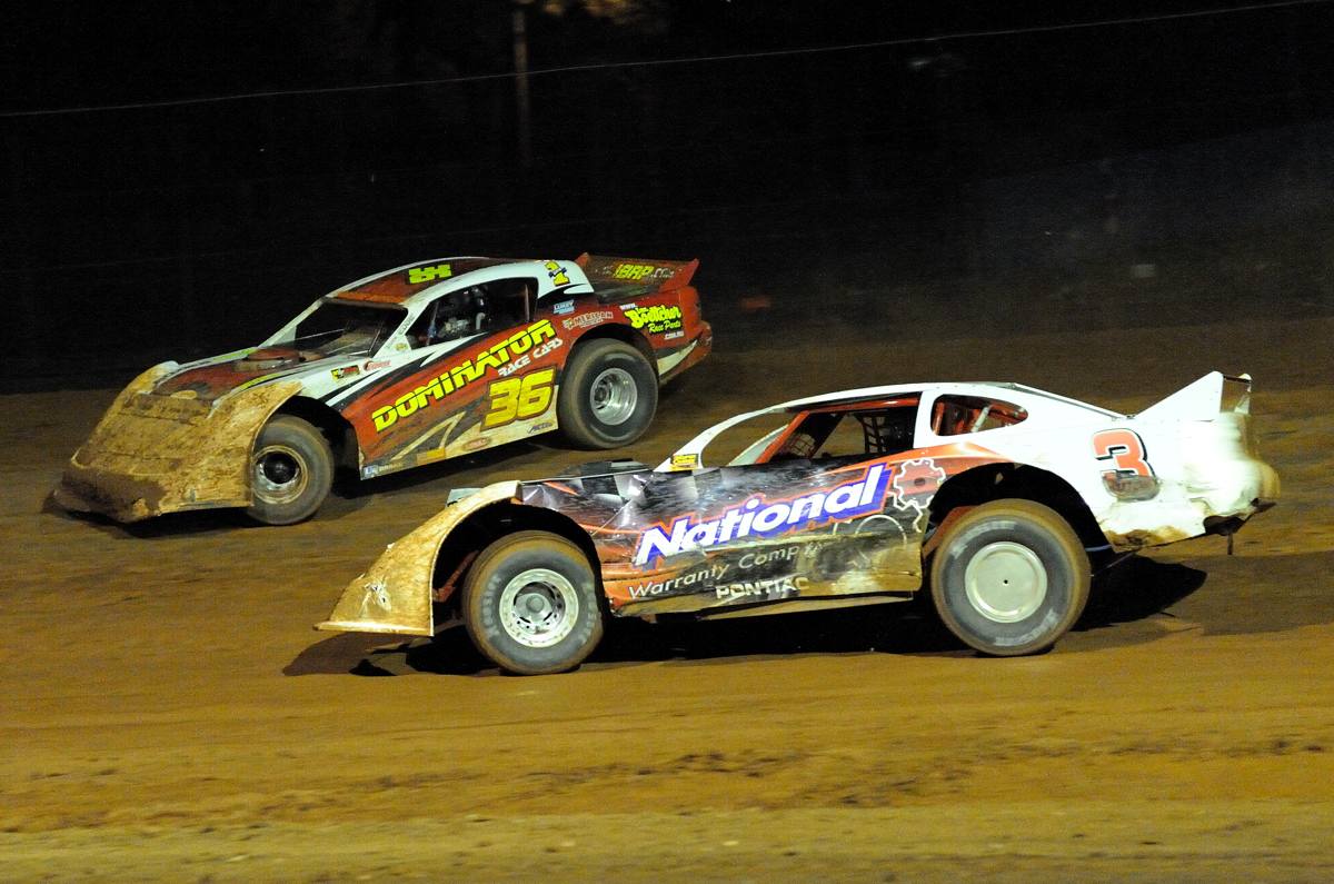 Kane finishes Super Sedan Series with win Kane finishes Super Sedan Series with win