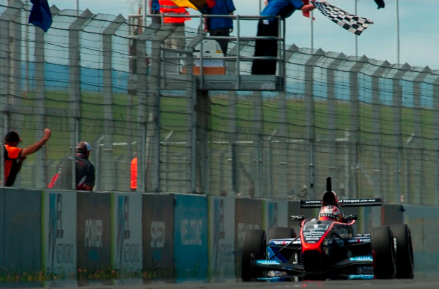 Mitch Evans wins New Zealand Grand Prix Mitch Evans wins New Zealand Grand Prix