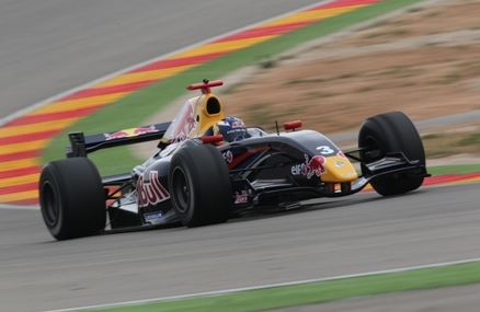 Ricciardo fastest in Formula Renault test Ricciardo fastest in Formula Renault test