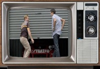 Kelly and Reynolds star in funny Stratco TV commercial Kelly and Reynolds star in funny Stratco TV commercial