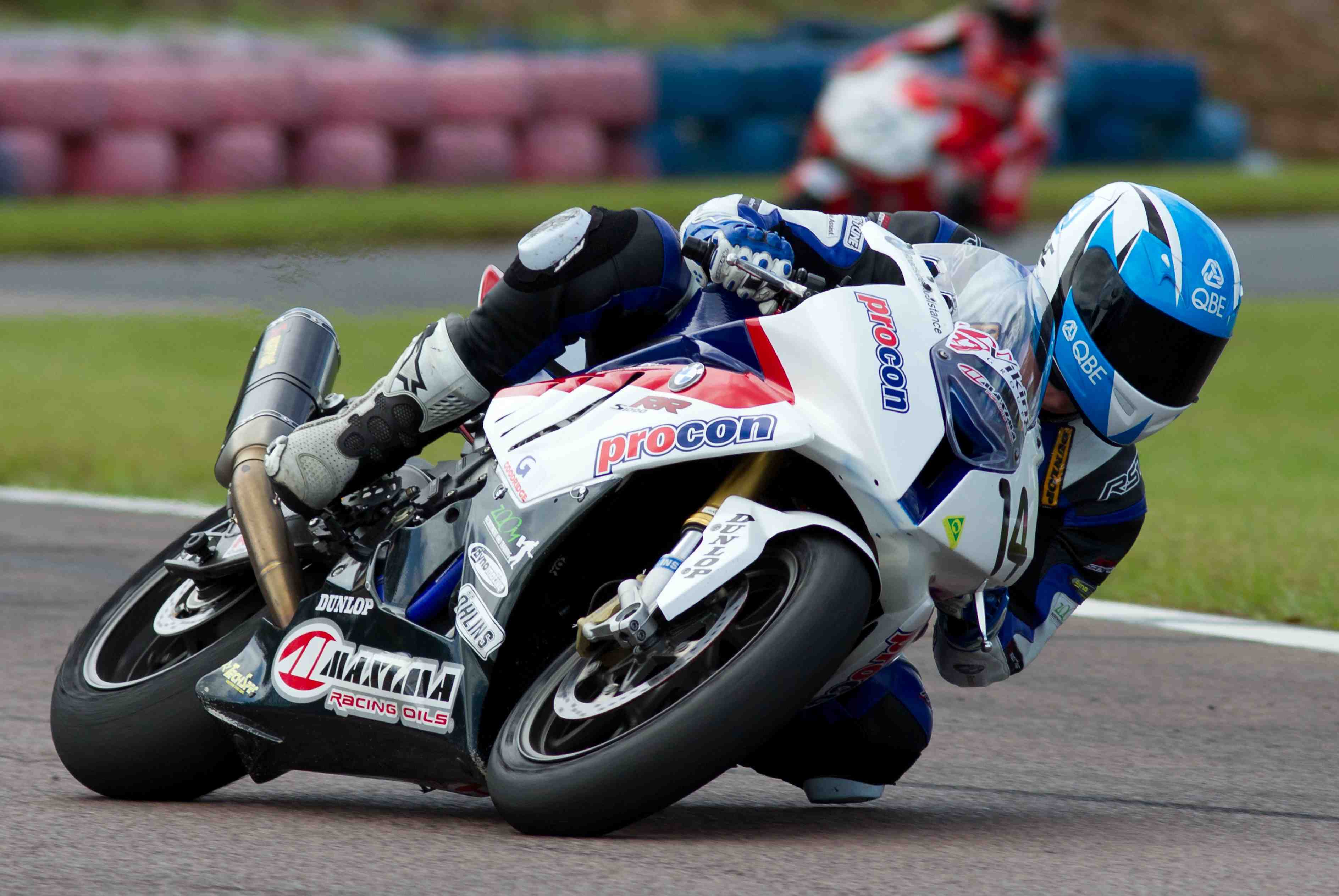 Allerton makes late pass for Perth win Allerton makes late pass for Perth win