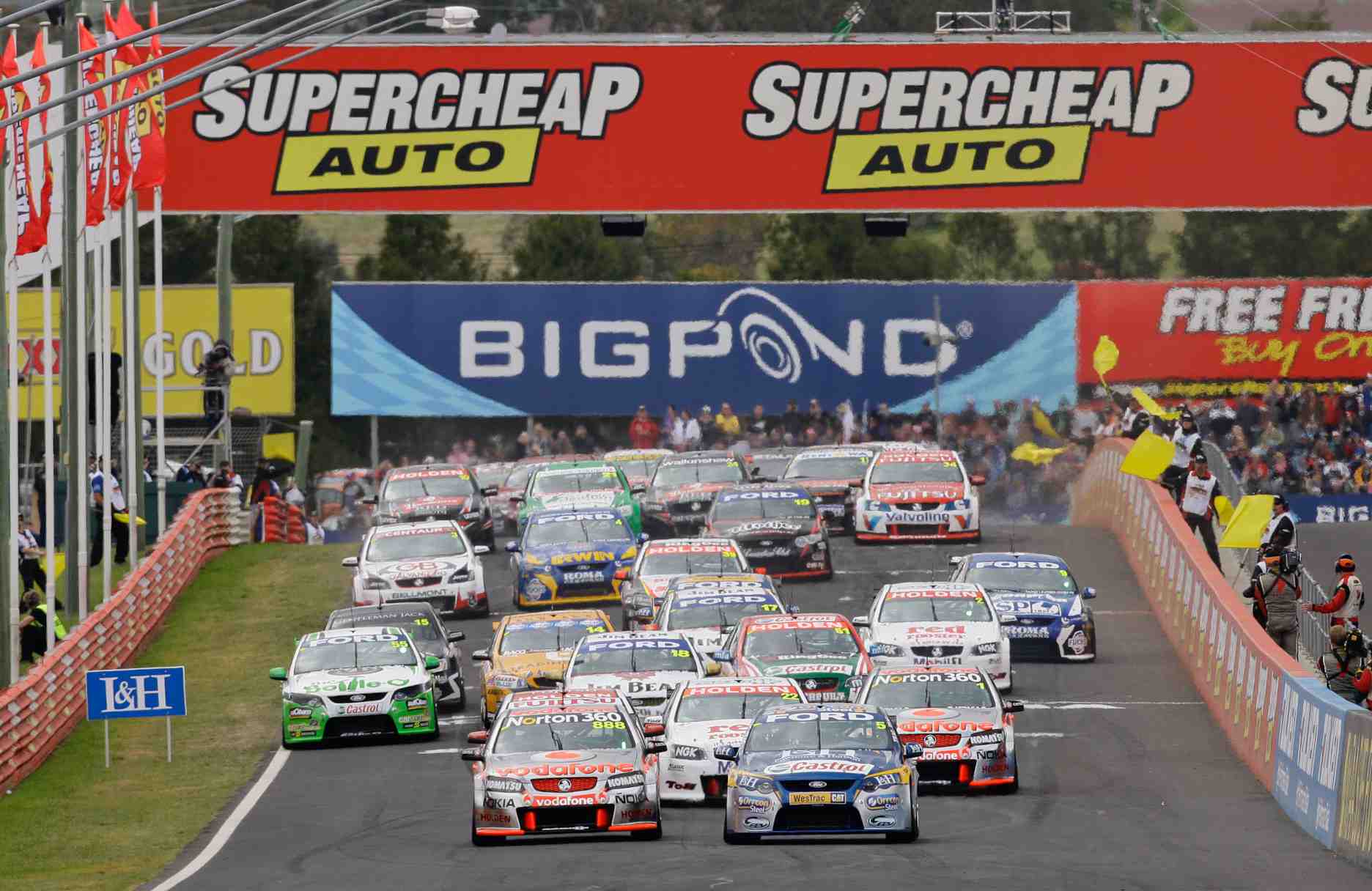 Fujitsu V8 teams line-up for Wildcards Fujitsu V8 teams line-up for Wildcards