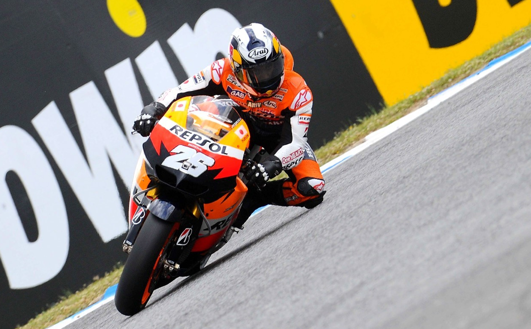 Pedrosa downs Lorenzo in tight race Pedrosa downs Lorenzo in tight race