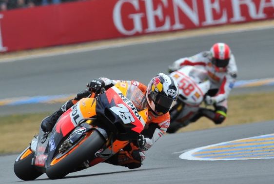 Pedrosa out as Simoncelli warned for crash Pedrosa out as Simoncelli warned for crash