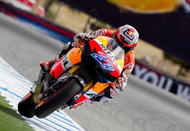 Stoner stuns Lorenzo to win US GP Stoner stuns Lorenzo to win US GP