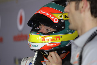 thumb 888 Lowndes 12 4708 Craig Lowndes to remain with TeamVodafone