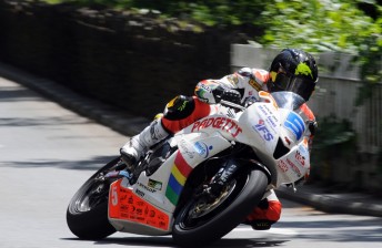 thumb Bruce Anstey Isle of Man TT Monday 344x224 Titanic Trans Tasman battle at Isle of Man TT