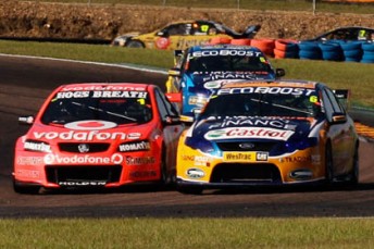 thumb 1 Whincup EV06 12 3585 344x229 Jamie Whincup back in favour with bookies