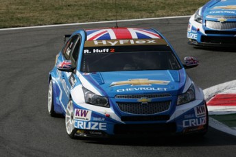 thumb Huff Ita FP2 6 344x229 World Touring Car driver eyes V8 Supercars chance
