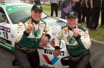 Thumb J Richards B Oliver Porsche QTW12 Comp Modern winners 2 344x224 Jim Richards win his second Targa West title