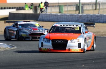 thumb hossack 344x224 Hossack wins as Sports Sedan title battle heats up