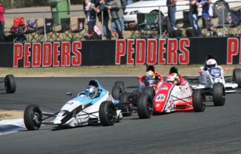 thumb rYLpq2SDR2L8WLk 344x220 Hart breaks through for maiden Formula Ford round win