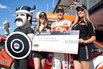 thumb whincup pole 344x230 Jamie Whincup pips Jono Webb for Race 19 pole