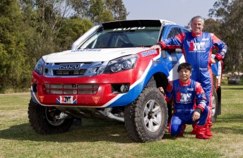 thumb Bruce Garland Harry Suzuki with their new Isuzu D MAX 344x224 Bruce Garland shoots for sixth Safari crown