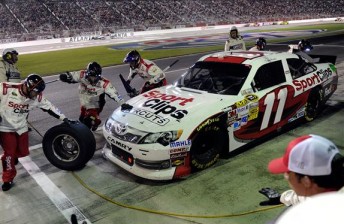 thumb denny hamlin pit stop atlanta 2012 344x224 Denny Hamlin wins at Atlanta