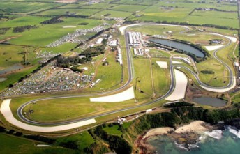 Philip Island Moto on Phillip Island Circuit 344x221 Tarmac Run Off Could Replace Gravel At