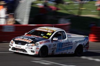 thumb ryal harris bathurst 344x229 Ryal Harris takes pole for opening V8 Utes race