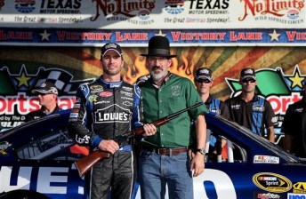 thumb Johnson Texas pole 344x224 Jimmie Johnson scores important pole at Texas