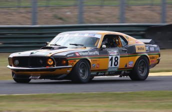 thumb bowe2 344x224 Bowe assured TCM title after bruising Race 2