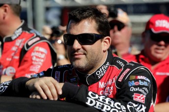 thumb 599632 10151288028082437 87972390 n 344x229 Tony Stewart wants a crack at driving an Aussie V8 Supercar