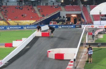 thumb chicane 344x224 F1 drivers make late changes to Race of Champions course