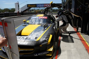 Erebus stamps authority on Bathurst 12 Hour Hour 9 344x229 Erebus stamps authority on Bathurst 12 Hour