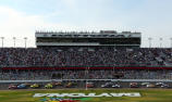 Harvick and Busch win Daytona duels
