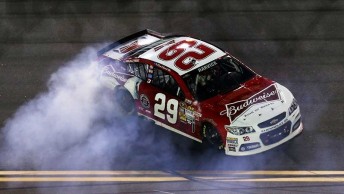 Commodore shape wins NASCAR curtain raiser harvick win main 344x194 Commodore shape wins NASCAR curtain raiser