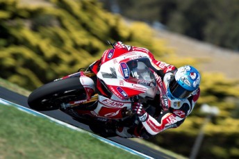 Carlos Checa on pole position at Phillip Island WSBK lr Carlos CHeca Ducati on pole for Sundays world superbike championship 344x229 Carlos Checa on pole position at Phillip Island WSBK
