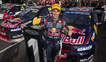 Whincup survives off track excursion to take Race 12 Whincup 1 344x202 Whincup survives off track excursion to take Race 12