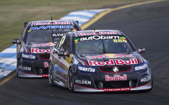 Lowndes wary of Bathurst challengers Lowndes 344x215 Lowndes wary of Bathurst challengers