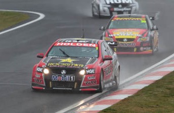 thumb The Toll HRT Commodore leads the field in drying conditions in the second session