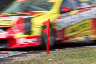 thumb Russell Ingall dodges a bollard at Surfers Paradise