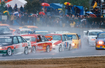thumb Old V8 Supercars in their old livery will descend on Wakefield Park later this year