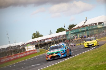 Will Davison claims his second win of year in Race 8