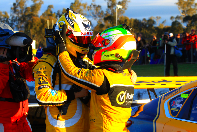 Moffat and Caruso embrace post-race