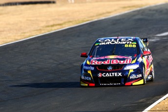 Craig Lowndes has nabbed pole for Race 23