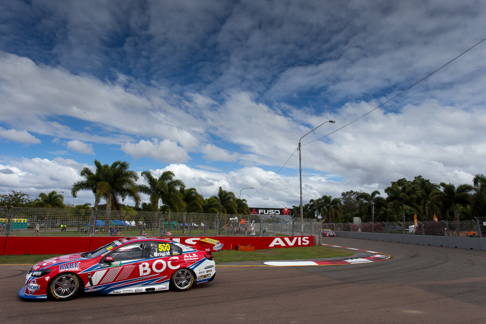 GALLERY V8 Supercars action from Townsville