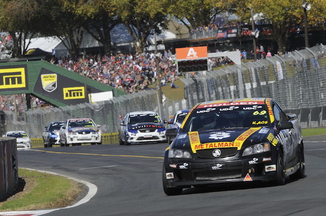 Peter ‘Kaos’ Ward in action at last year’s V8 Supercar event at Pukekohe. The UDC V8 Utes category is back on the bill for the forthcoming 2015 event. pic: Geoff Ridder.