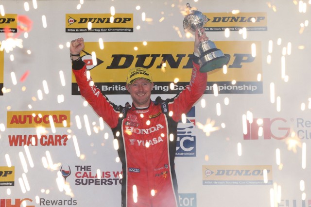 Gordon Shedden claims the BTCC title at Brands Hatch