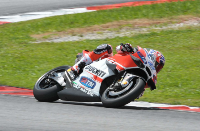 Stoner will return to the track again today